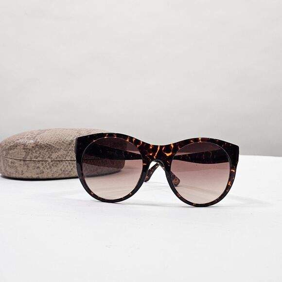 Michael Kors Gibson Tortoiseshell Sunglasses with case - Picture 1 of 11